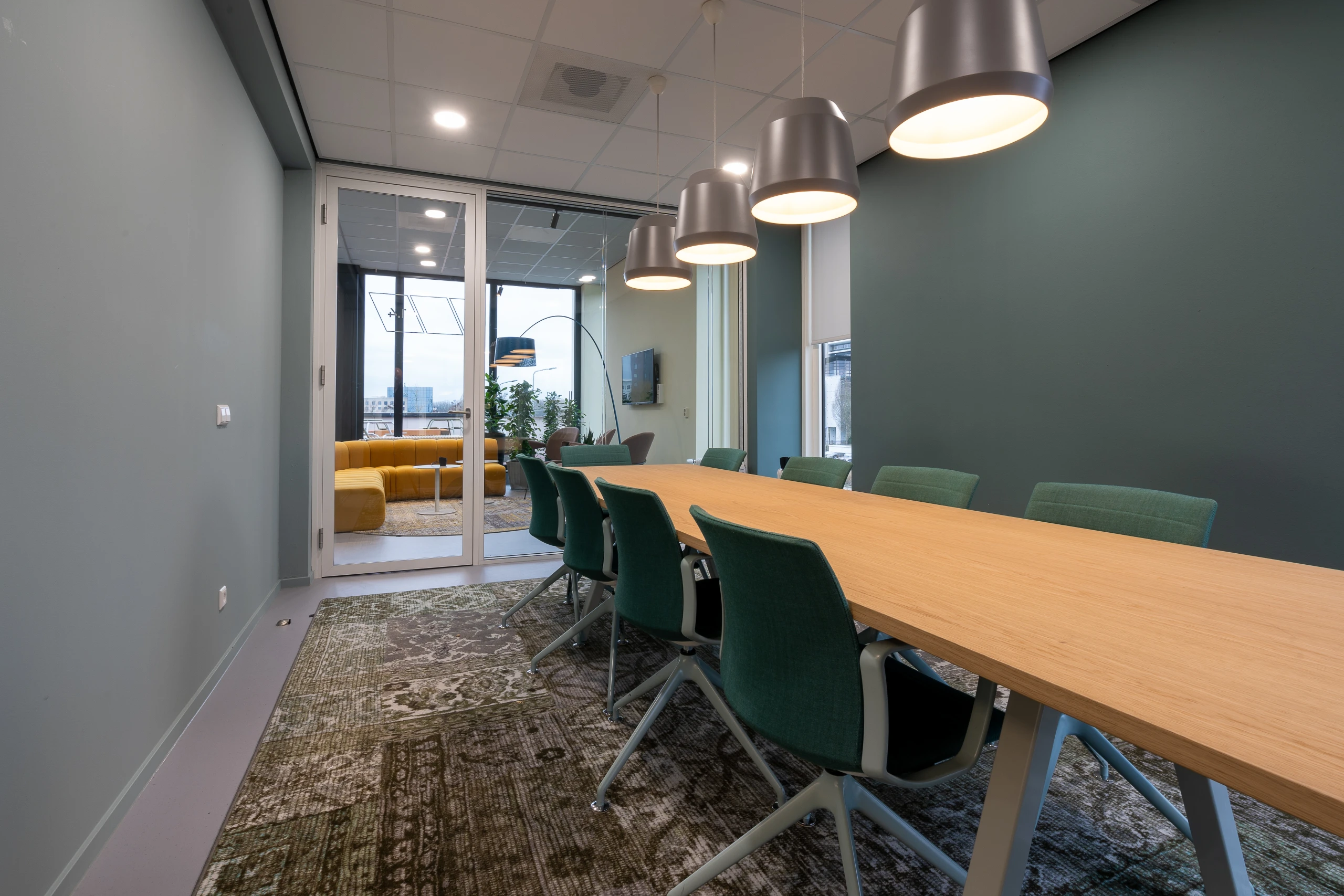 Salle de réunion aménagée — image d'illustration