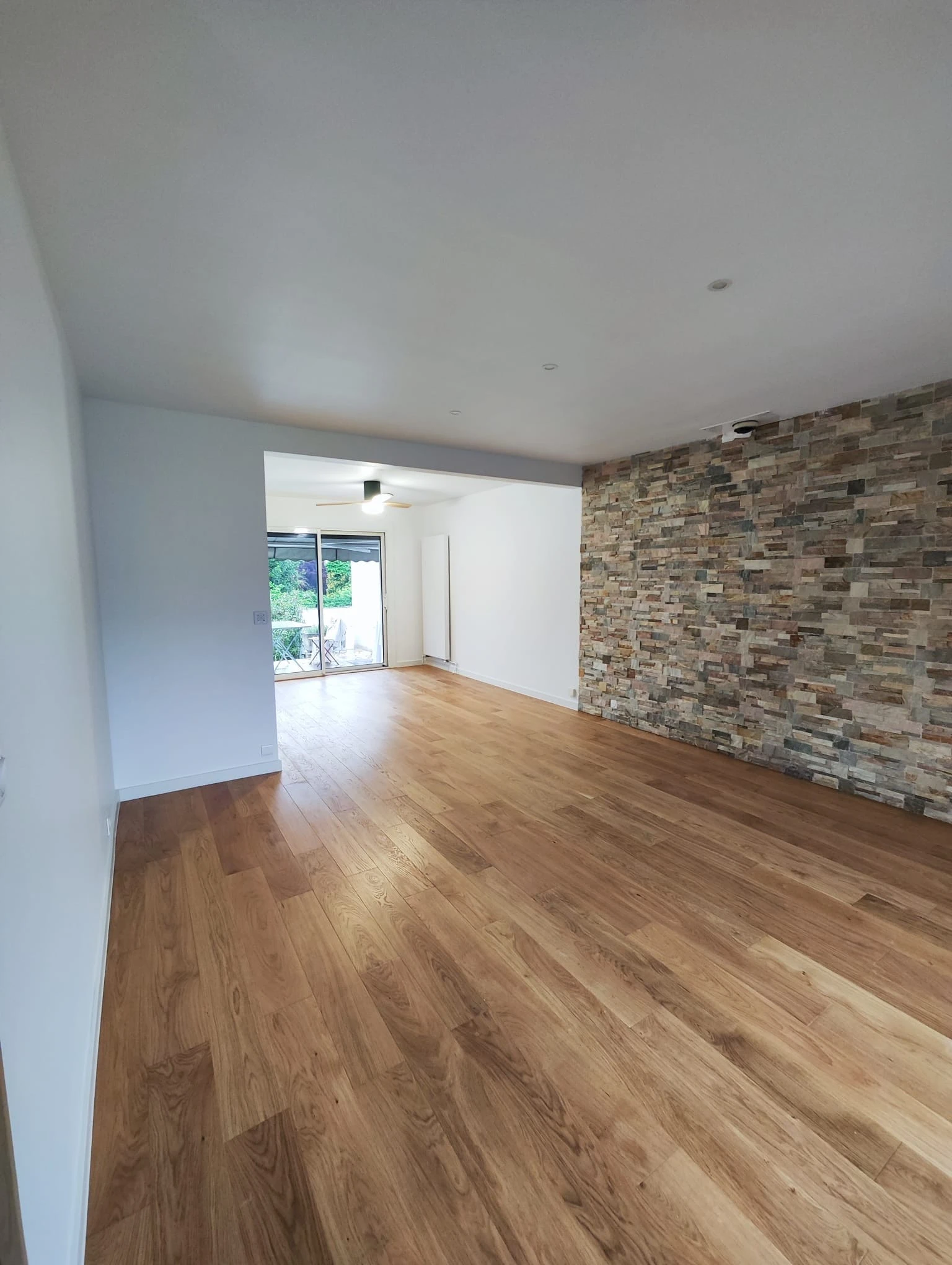Rénovation intérieure complète réalisée par FUV Rénovation en Seine-et-Marne